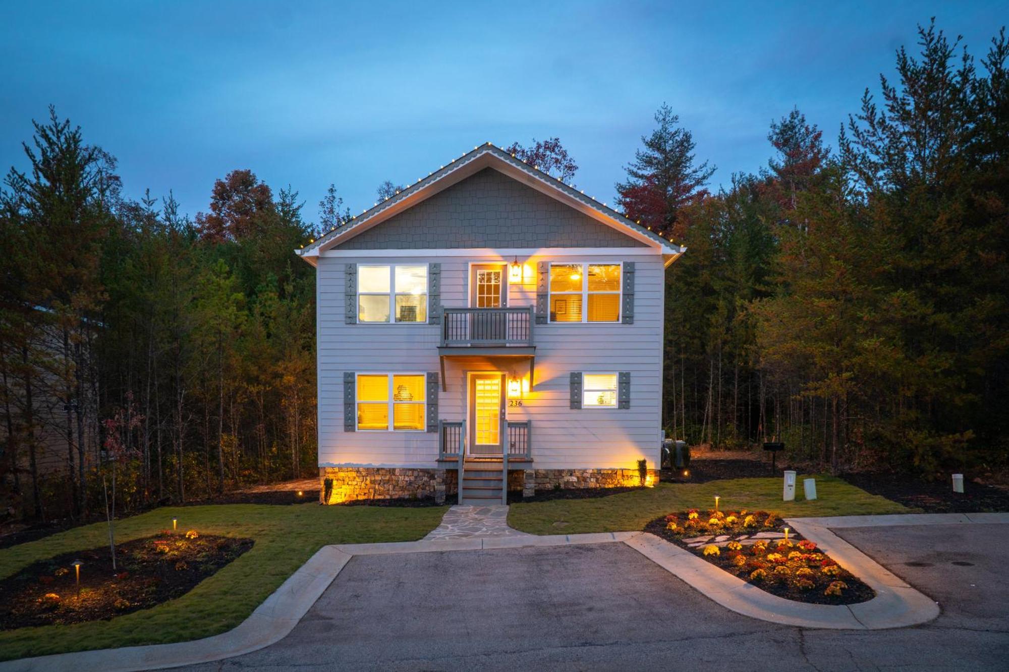 Par-Tee Haus I- Game Room & Hot Tub-Walk To Helen Bagian luar foto
